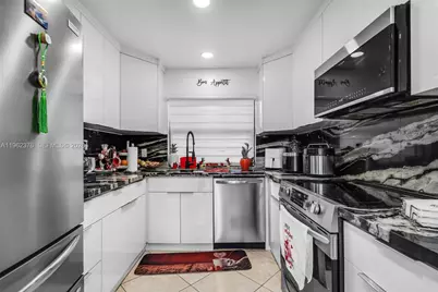 6012 NW 172nd Terr Cir, Hialeah, FL 33015 - Photo 19