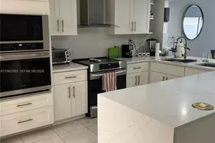 3535 Magellan Cir, Aventura, FL 33180 - Photo 11