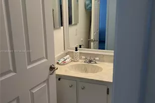 3535 Magellan Cir, Aventura, FL 33180 - Photo 33