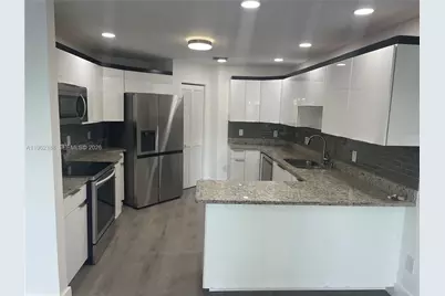 7415 Coldstream Dr, Hialeah, FL 33015 - Photo 7