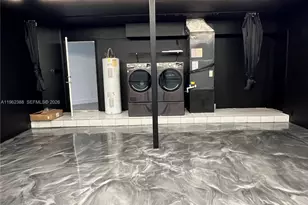 7415 Coldstream Dr, Hialeah, FL 33015 - Photo 5