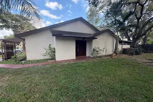 9850 NW 15th Ct, Pembroke Pines, FL 33024 - Photo 1