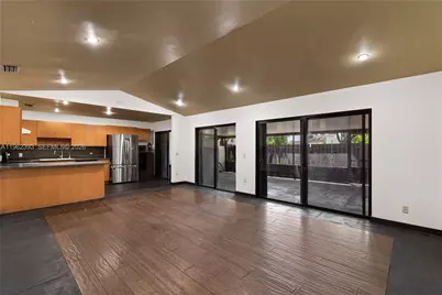 9850 NW 15th Ct #9850, Pembroke Pines, FL 33024 - Photo 5