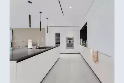 300 Biscayne Boulevard Way #4104C, Miami, FL 33131 - Photo 9