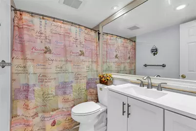 8025 NW 15th Mnr #8025, Plantation, FL 33322 - Photo 9