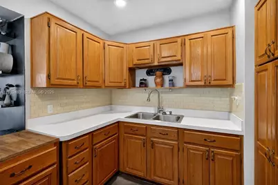 1630 NW 10th St, Homestead, FL 33030 - Photo 15