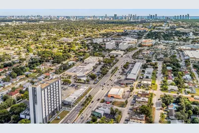 650 NE 167th St, Miami, FL 33162 - Photo 35