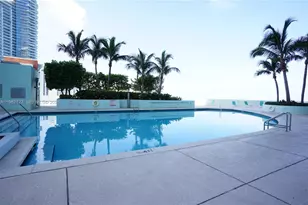 1900 N Bayshore Dr, Miami, FL 33132 - Photo 23