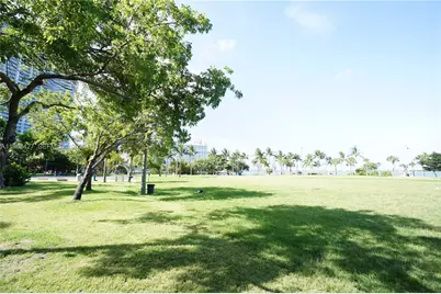 1900 N Bayshore Dr #709, Miami, FL 33132 - Photo 21