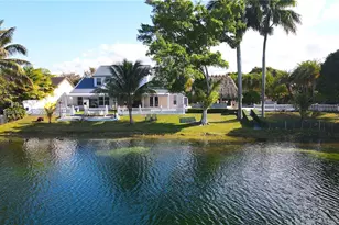 19230 NW 87th Pl, Hialeah, FL 33018 - Photo 11