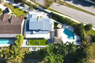 19230 NW 87th Pl, Hialeah, FL 33018 - Photo 9