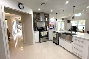 19230 NW 87th Pl, Hialeah, FL 33018 - Photo 27