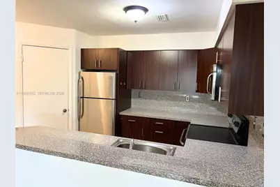 2445 SW 18th Ter #915, Fort Lauderdale, FL 33315 - Photo 5