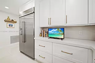 16140 Aberdeen Way, Miami Lakes, FL 33014 - Photo 19