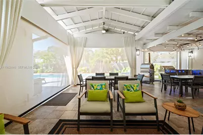 16140 Aberdeen Way, Miami Lakes, FL 33014 - Photo 35