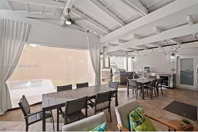 16140 Aberdeen Way, Miami Lakes, FL 33014 - Photo 47