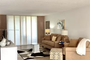 9423 S Hollybrook Lake Dr, Pembroke Pines, FL 33025 - Photo 17