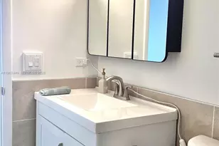 9423 S Hollybrook Lake Dr, Pembroke Pines, FL 33025 - Photo 41