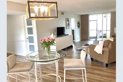 9423 S Hollybrook Lake Dr #106, Pembroke Pines, FL 33025 - Photo 15