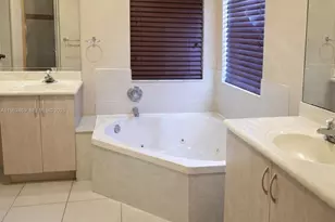 7645 NW 19th Ct, Pembroke Pines, FL 33024 - Photo 9