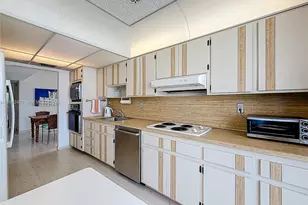 8530 Byron Ave, Miami Beach, FL 33141 - Photo 15