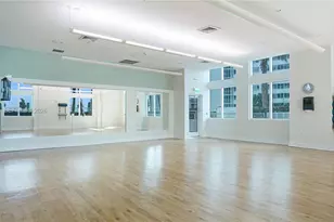 1900 N Bayshore Dr, Miami, FL 33132 - Photo 29