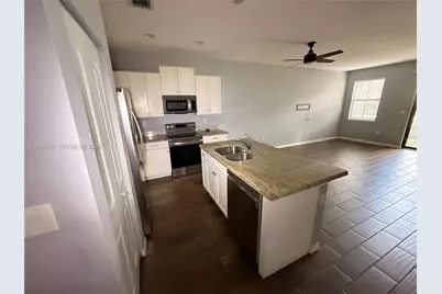 1040 NW 33rd Ct #1040, Pompano Beach, FL 33064 - Photo 3