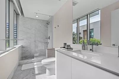 650 NE 32nd St #BH6, Miami, FL 33137 - Photo 15