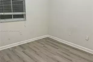 1048 NE 30th Ave, Homestead, FL 33033 - Photo 9