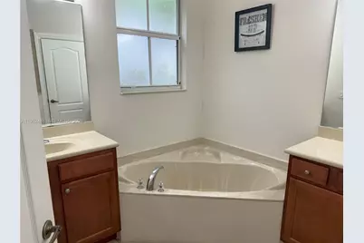 1048 NE 30th Ave #1048, Homestead, FL 33033 - Photo 19