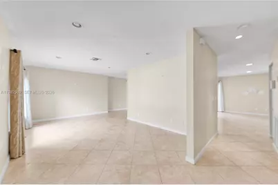 2605 NW 98th Ln, Coral Springs, FL 33065 - Photo 5