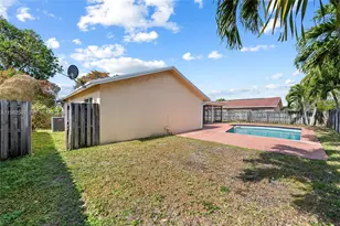 2605 NW 98th Ln, Coral Springs, FL 33065 - Photo 31