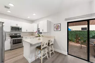 549 NE 206th Ln, Miami, FL 33179 - Photo 9