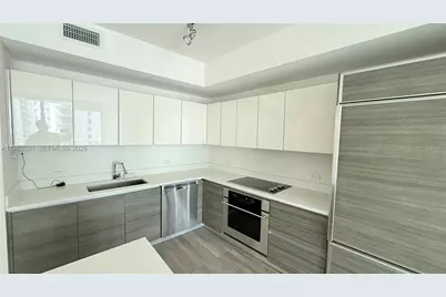 1100 S Miami Ave #1710, Miami, FL 33130 - Photo 1