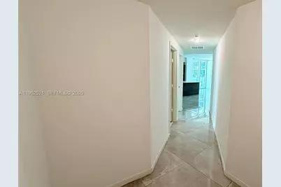 1100 S Miami Ave #1710, Miami, FL 33130 - Photo 21