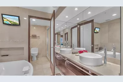 16275 Collins Ave #903, Sunny Isles Beach, FL 33160 - Photo 23