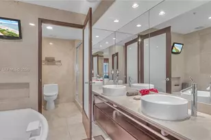 16275 Collins Ave, Sunny Isles Beach, FL 33160 - Photo 23