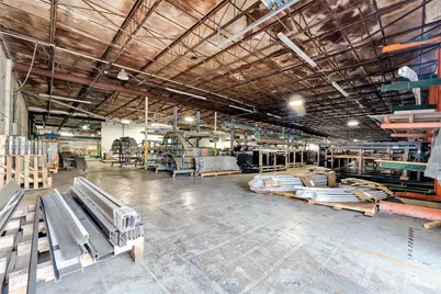 315 W 75th Pl, Hialeah, FL 33014 - Photo 5