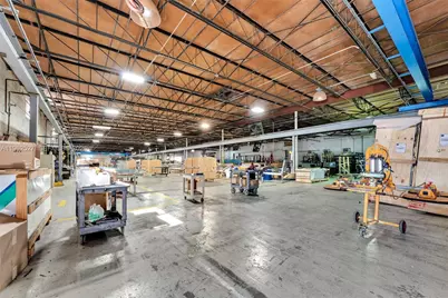 315 W 75th Pl, Hialeah, FL 33014 - Photo 7