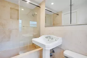 50 Park Dr, Bal Harbour, FL 33154 - Photo 17