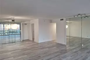 100 Bayview Dr, Sunny Isles Beach, FL 33160 - Photo 9