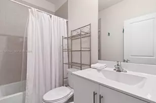 11438 W 34th Ct, Hialeah, FL 33018 - Photo 15