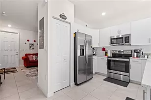 11438 W 34th Ct, Hialeah, FL 33018 - Photo 7