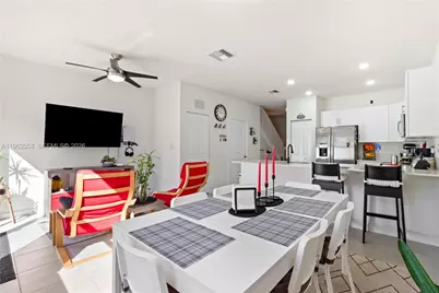 11438 W 34th Ct, Hialeah, FL 33018 - Photo 11