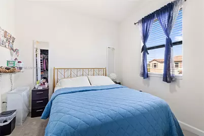 11438 W 34th Ct, Hialeah, FL 33018 - Photo 19