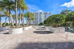 2801 NE 183rd St, Aventura, FL 33160 - Photo 19