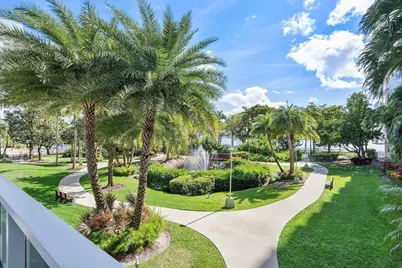 2801 NE 183rd St #1607W, Aventura, FL 33160 - Photo 11
