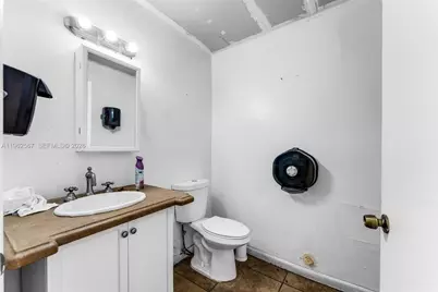 7620 W 2nd Ct, Hialeah, FL 33014 - Photo 13