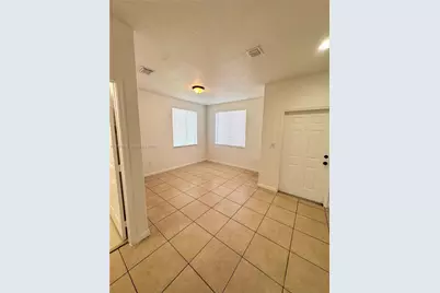 2732 SE 15th Pl #142, Homestead, FL 33035 - Photo 3
