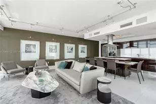 3737 Collins Ave, Miami Beach, FL 33140 - Photo 5